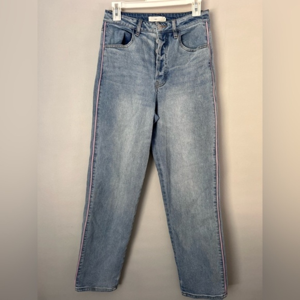 High Rise‎ Denim Jeans with Pink Accent
